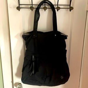 Lululemon tote